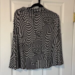 LuLaRoe Black and White Optical Illusion Skirt